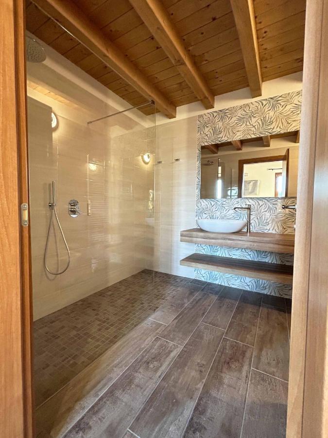 La Volpe Rossa Rooms And Apartments Сан-Феличе-дель-Бенако Экстерьер фото